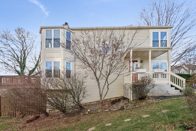 7307 Castleberg Ct in Alexandria, VA - Building Photo - Building Photo
