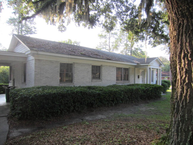 property at 1601 Williams St