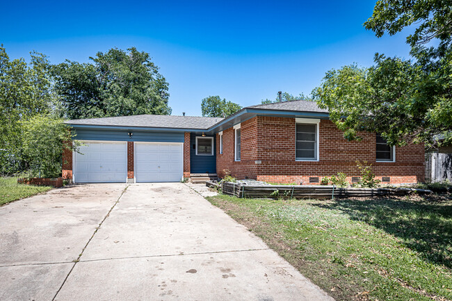 property at 4503 SW Atom Ave