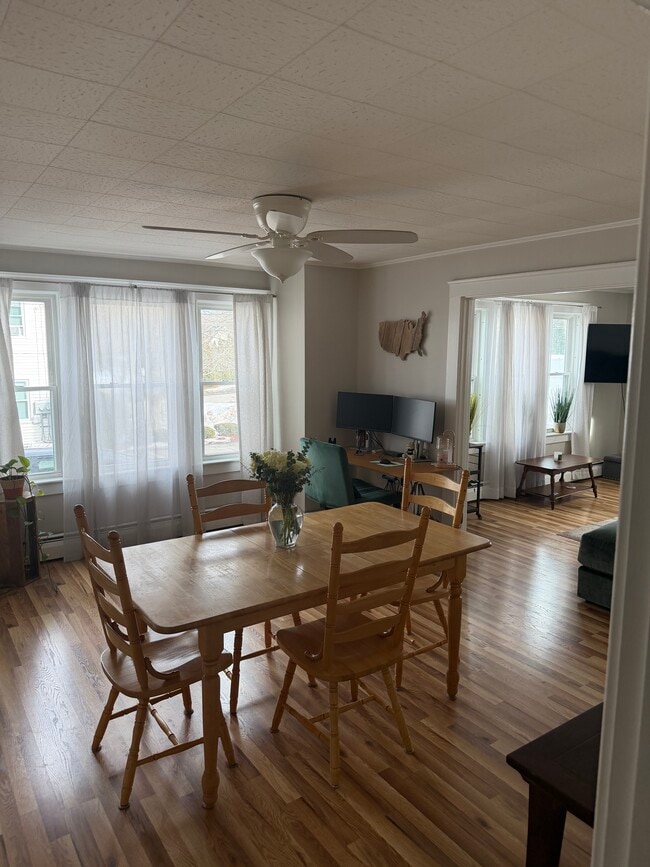 1 Fowell Ave, Unit 1 in Nashua, NH - Foto de edificio - Building Photo