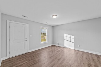 410 Thad Little Rd in Ayden, NC - Building Photo - Building Photo