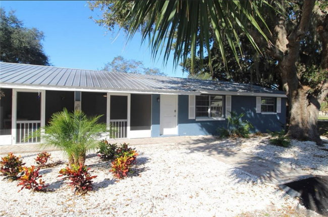 605 Osceola Rd in Nokomis, FL - Building Photo - Building Photo