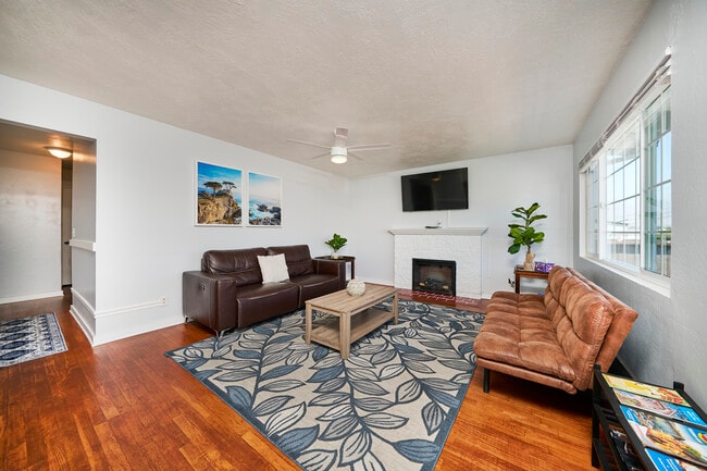 1349 Luzern St in Seaside, CA - Building Photo - Building Photo