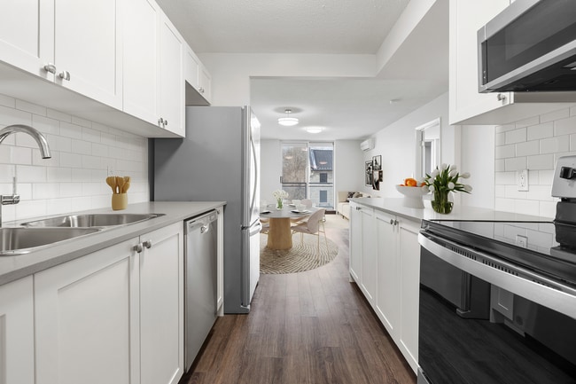 Carruthers Wharf Apartments in Kingston, ON - Building Photo - Building Photo