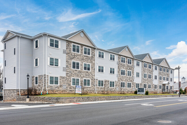 Brookside Manor Clark in Clark, NJ - Building Photo - Building Photo