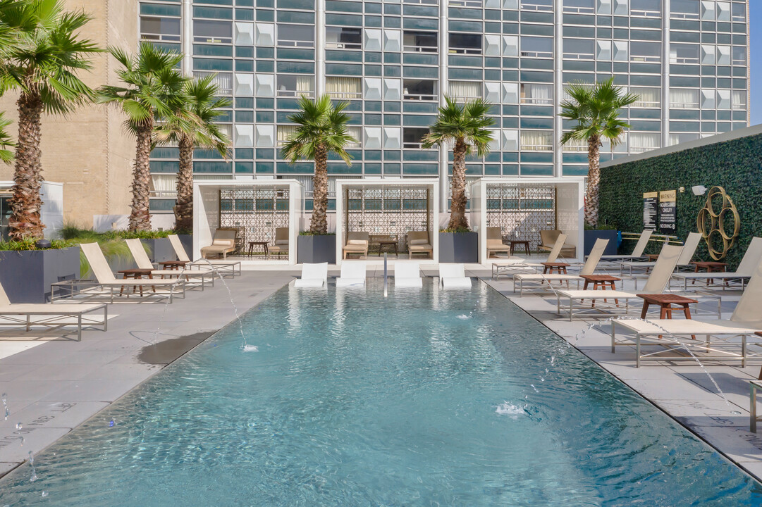 The Statler Residences in Dallas, TX - Foto de edificio