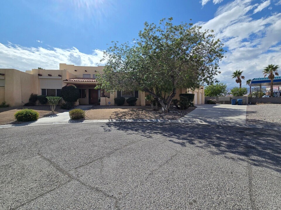 6365 N Juliano Rd in Las Vegas, NV - Building Photo