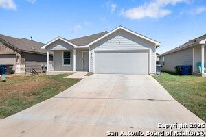 615 Bean Bnd in San Antonio, TX - Building Photo