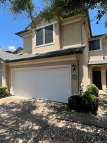 2100 Pipers Field Dr in Austin, TX - Building Photo