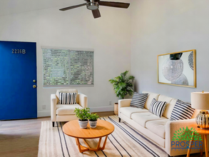 2236-2240 Penmar Avenue in Venice, CA - Foto de edificio - Building Photo
