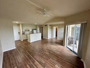4863 Via Palm Lakes in West Palm Beach, FL - Building Photo - Building Photo