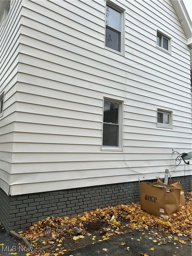 property at 15630 Holmes Ave