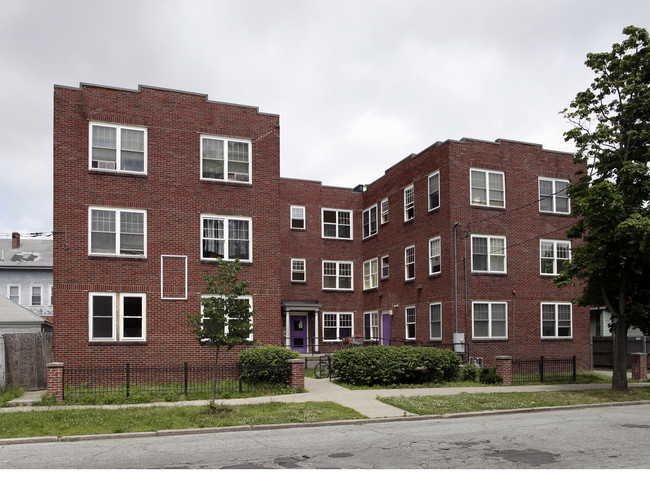 126 Linwood Ave in Providence, RI - Foto de edificio - Building Photo