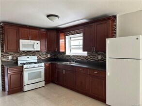 620 Rosedale Ave-Unit -1 in Bronx, NY - Building Photo - Building Photo