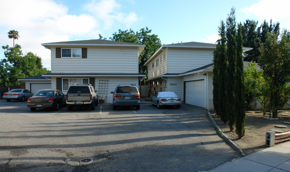 19505-19515 Greenwood Ct in Cupertino, CA - Building Photo