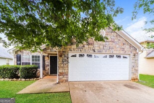 485 Cathedral Dr in Mcdonough, GA - Building Photo