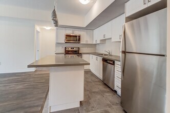 403 Westwood Dr in Kitchener, ON - Building Photo - Building Photo
