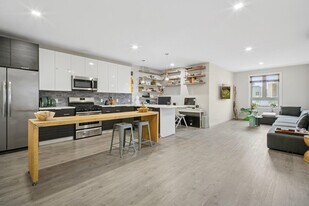 62-68 69th St in Guttenberg, NJ - Building Photo