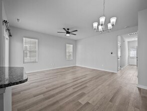 412 Blockade Shl Ln in Jacksonville, NC - Building Photo - Building Photo