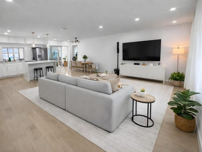 property at 5416 Jefferson St