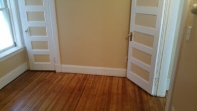 315 McClellan St, Unit 1F in Schenectady, NY - Foto de edificio - Building Photo