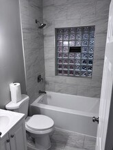 1052 Tyler St in Gary, IN - Foto de edificio - Building Photo