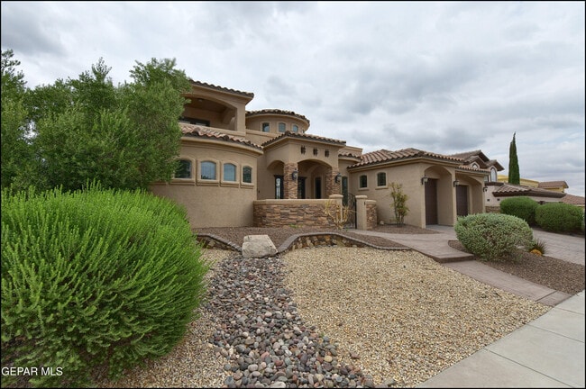 6304 Franklin Trail Drive in El Paso, TX - Building Photo - Building Photo