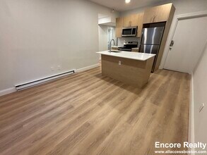 529 Beacon St in Boston, MA - Foto de edificio - Building Photo