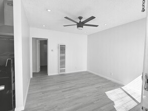 3525 E 15th St in Long Beach, CA - Building Photo - Building Photo