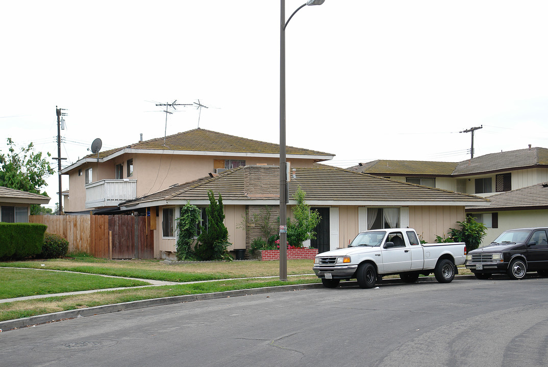 13182 Newport Ave in Garden Grove, CA - Building Photo