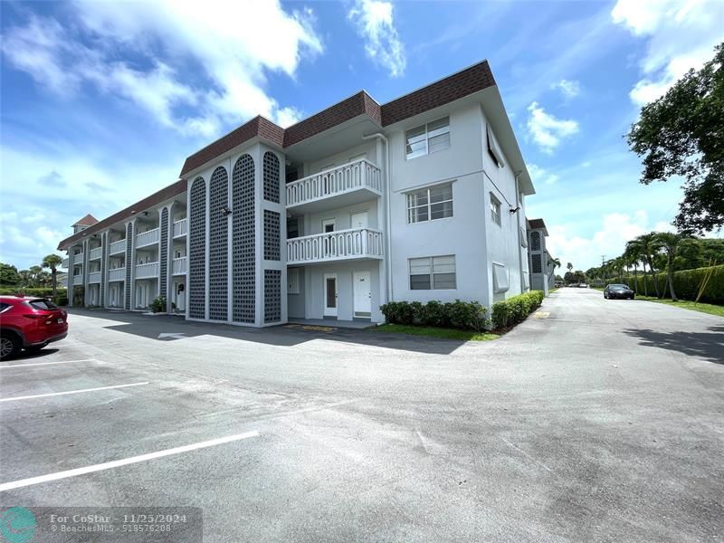 400 SE 10th St in Deerfield Beach, FL - Building Photo