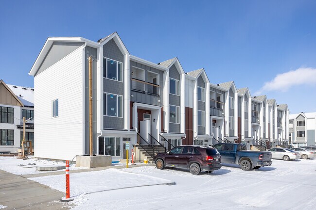 48 Th St NE in Calgary, AB - Building Photo - Building Photo