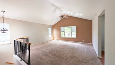 2473 Frost Dr in Aurora, IL - Building Photo - Building Photo