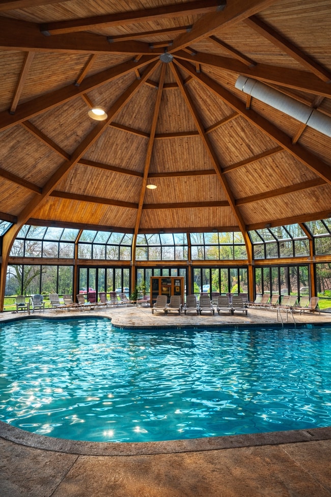 14 Middle Village Way in Tannersville, PA - Building Photo - Building Photo