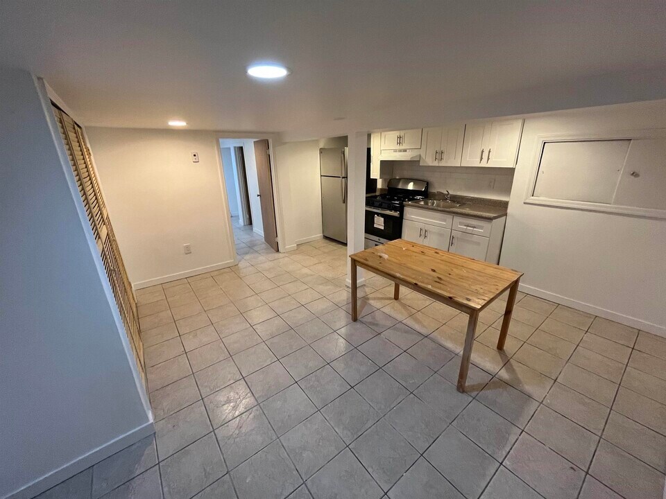 431 Monmouth St in Jersey City, NJ - Building Photo