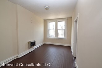 1042 Marshall Ave in Cincinnati, OH - Building Photo - Building Photo