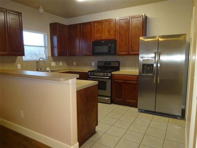 4918 Landward Ln in Houston, TX - Foto de edificio - Building Photo