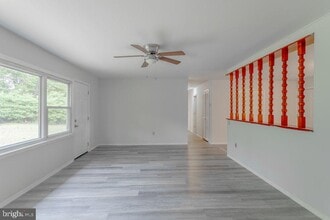 9 Bloomfield Ln in Willingboro, NJ - Building Photo - Building Photo