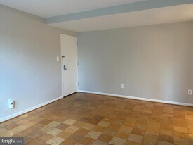 738 N Wakefield St in Arlington, VA - Building Photo