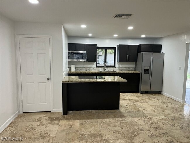 property at 806 Gardenside Ct