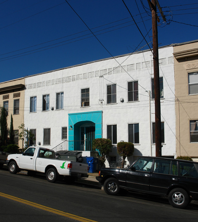 1043 Hyperion Ave in Los Angeles, CA - Foto de edificio