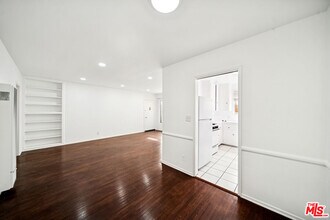 2314 S Corning St in Los Angeles, CA - Building Photo - Building Photo