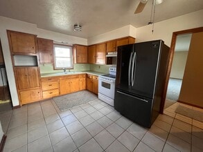 2430 W Manhattan Dr in Wichita, KS - Building Photo - Building Photo