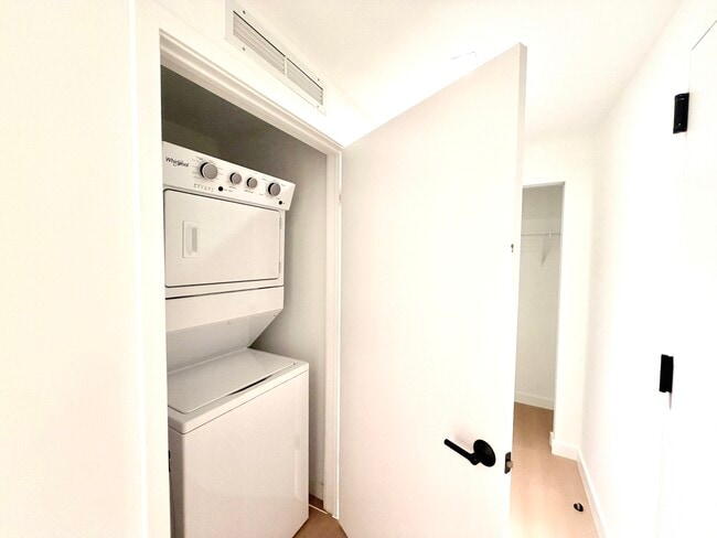 107 NW 32nd St, Unit B3 in Miami, FL - Building Photo - Building Photo