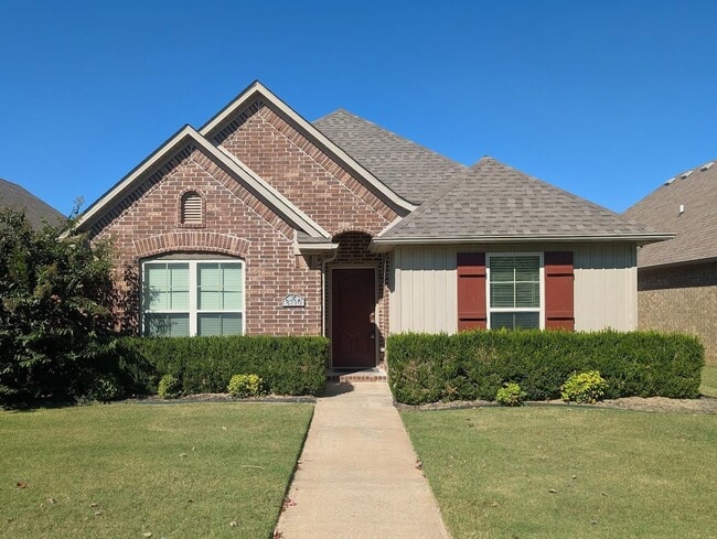 property at 3110 Southwest Warberry Avenue