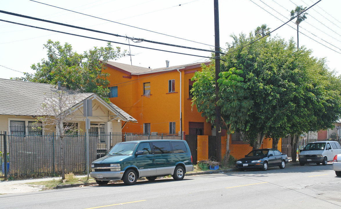 3166-3172 San Marino St in Los Angeles, CA - Building Photo