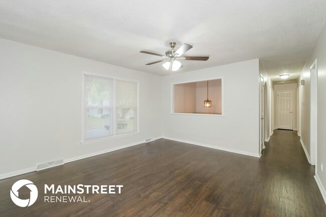 7616 N Serene Ave in Kansas City, MO - Foto de edificio - Building Photo