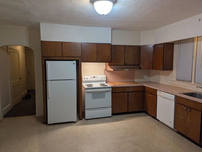 26 Fair St in Laconia, NH - Building Photo - Building Photo