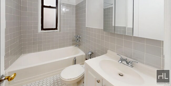 EAST 87 STREET in New York, NY - Building Photo - Building Photo