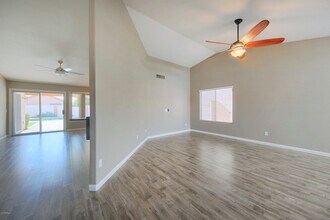 8517 W Caribbean Ln in Peoria, AZ - Building Photo - Building Photo
